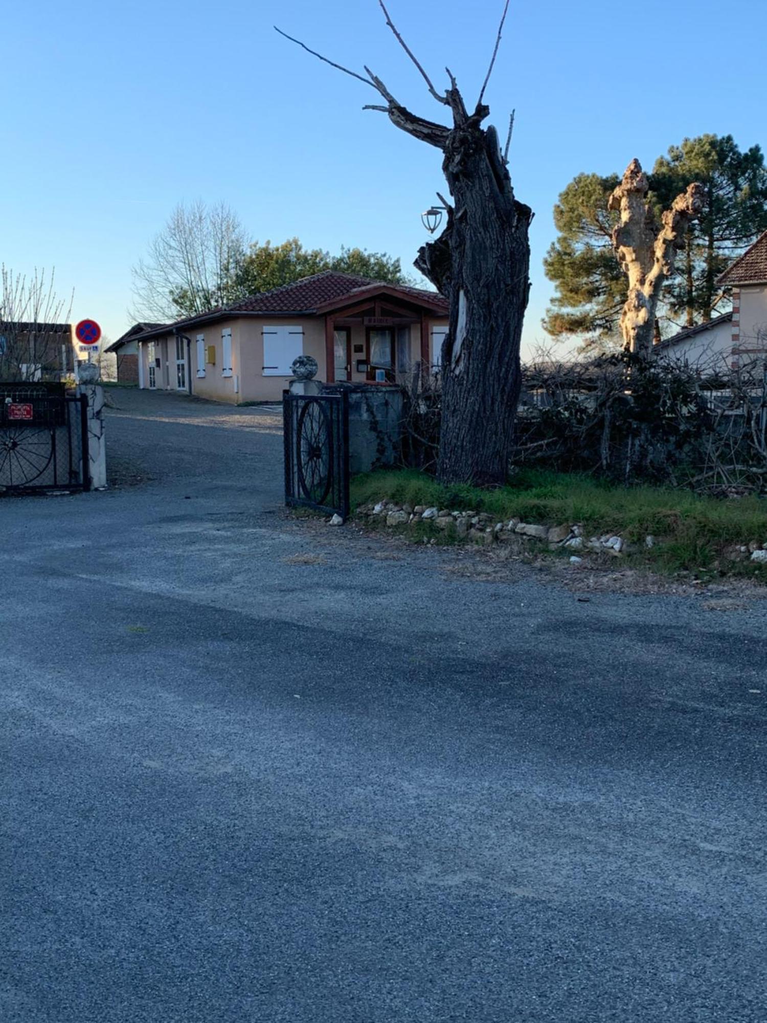 Petite Maison Dans Un Village Du Gers Sabazan ภายนอก รูปภาพ